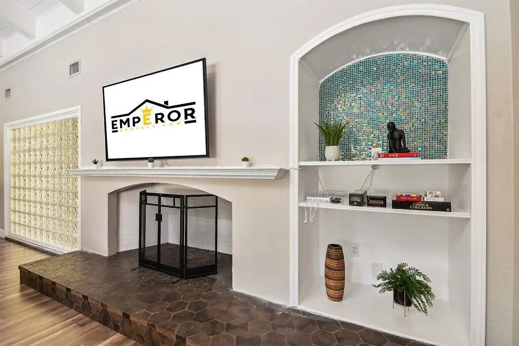 度假居 Luxurious Spacious Modern House W/ Ac + Pool 坦帕